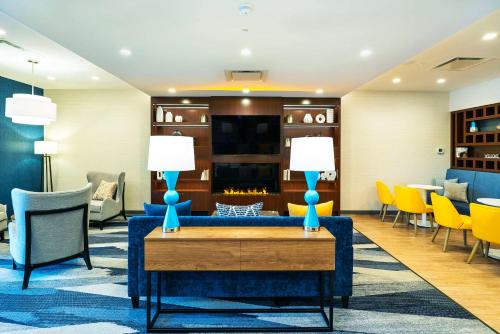 Comfort Suites Kelowna in Kelowna, Canada