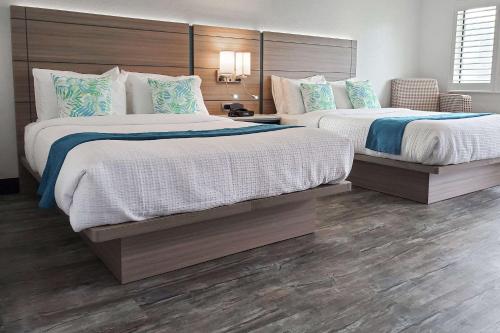 Queen Suite with Two Queen Beds - Non-Smoking