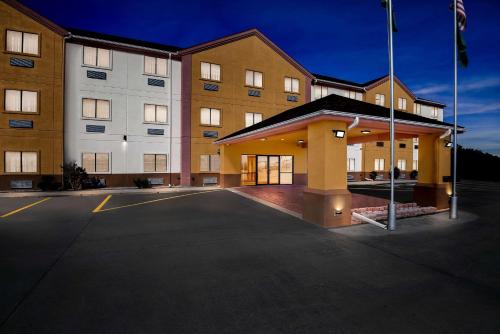Quality Inn & Suites McAlester on Hwy 69 & 270