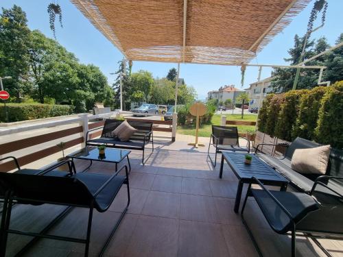 Balcony/terrace, Dezudava Family Hotel in Sandanski