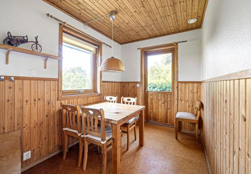 кухня, Dream location with lake view & Top location near in Бро