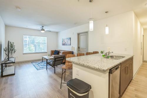 Dockside Dreams by Lake Hartwell with Clubhouse Amenities in Clemson, USA