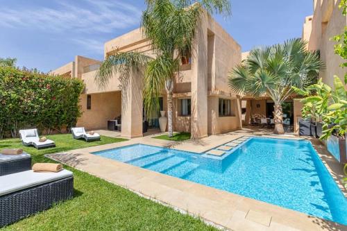 Villa sur golf avec piscine privée chauffée