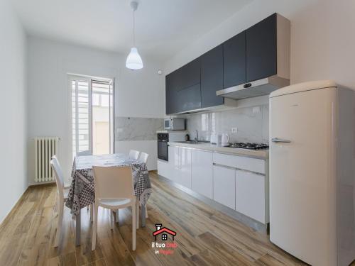  La CASA di VALE BnB,Box,patio,9min airport,Beaches, Ferienwohnung in Bitonto