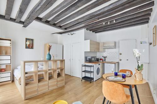 Charming Studio Center of Paris - main image