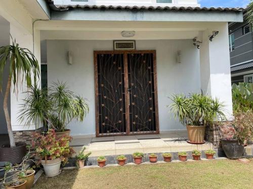 Bungalow In Exclusive Area, Nibong Tebal in Nibong Tebal