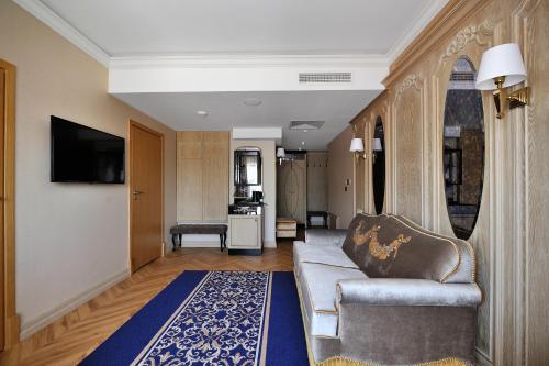 1 double bed, 1 sofa bed