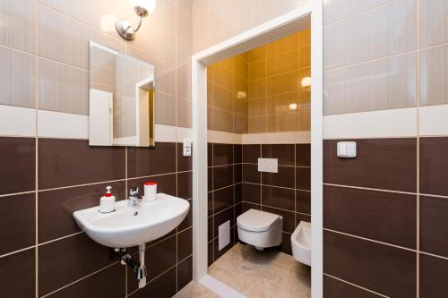 Two-Bedroom Apartment image 7
