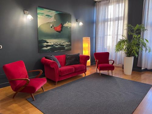 2 bedrooms, 3 beds