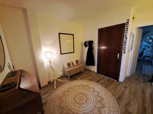 Superbe appartement piscine, tennis, vue mer et décoré avec goût Superbe appartement piscine, tennis, vue mer et décoré avec goût