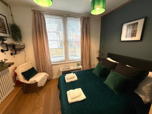 En-suite Room, Private Bathroom, Liverpool Street, Sleeps 2, Londres