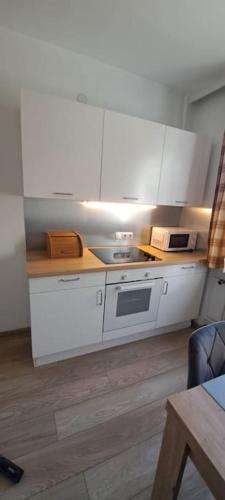 ห้องครัว, Sonnige und ruhige Wohnung in Innsbruck - Stadtrand in อาร์ซล