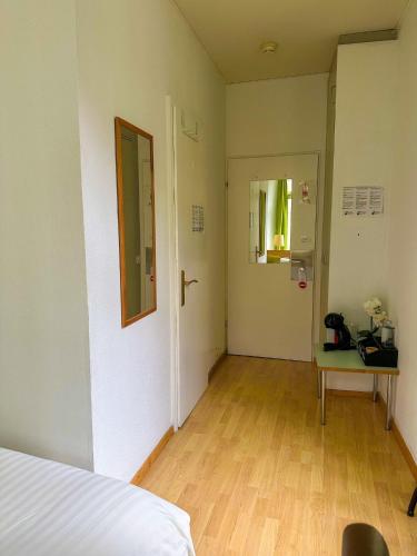 Nydeck - image 10