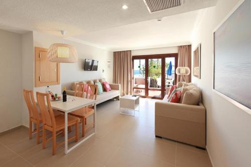 Grupotel Flamingo Beach in Playa Blanca