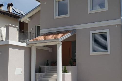 Living with style between mountains & apple orchards in Tuenno