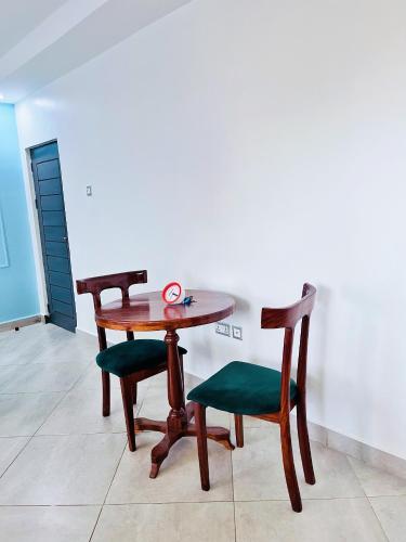 One-Bedroom Apartment image 1