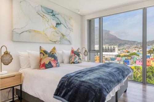 Always-Power Panoramic Mountain View Apartment - image 14