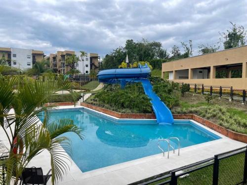 F111-apartamento  Cerca Club Campestre Con Piscina - Quindío