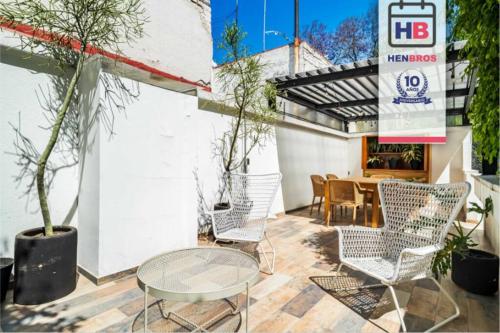 Hermosa Casa Remodelada con Terraza privada, Mexico City