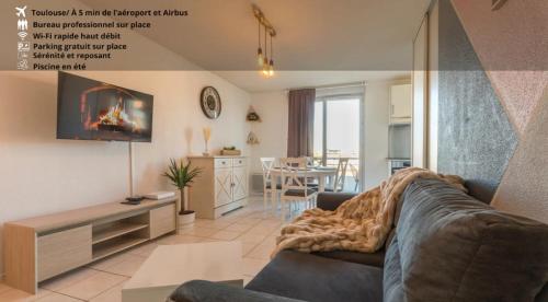 Splendid T2 Piscine en été avec terrasse, Airbus et Aéroport, Tolosa