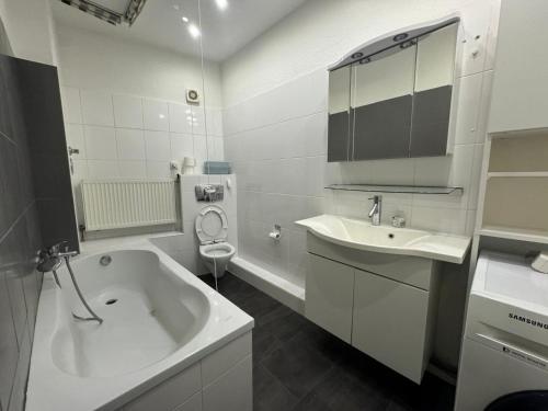 Best Frankfurt Apartments - image 14