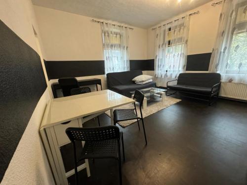 Best Frankfurt Apartments - image 10