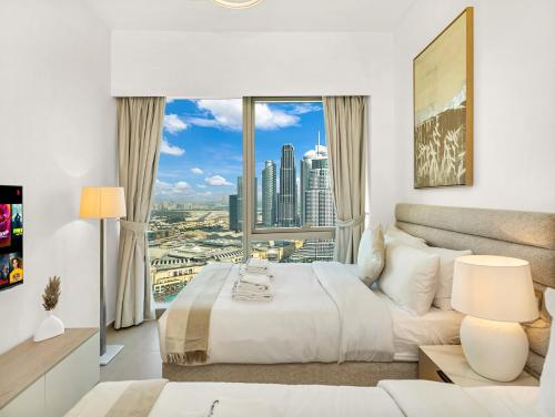 SmartStay at Grande Signature - Burj Khalifa View - 5 min Dubai Mall - Downtown Dubai - Brand New Luxury Apartments - image 2