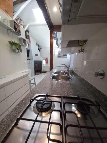 Casa do Paço com Jardim Privado - Centro de Terras de Bouro, Gerês (Casa do Paco com Jardim Privado - Centro de Terras de Bouro, Geres) in โมยเมนตา