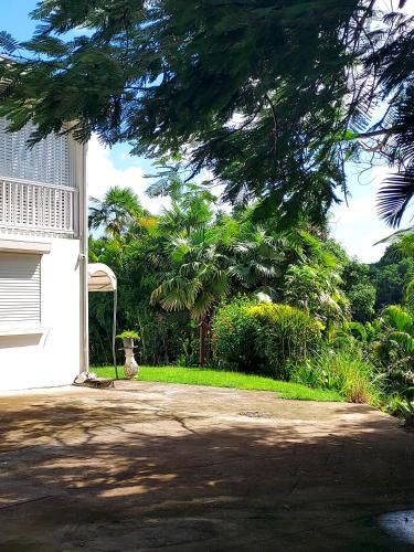 Exterior view, La tranquillite in Les Abymes