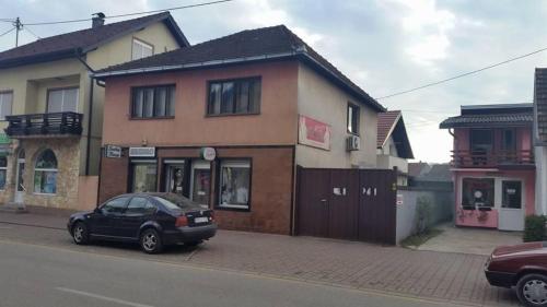 Guest house A S S in Husimovci
