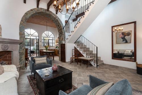 Casa Bellavista, 4BR in Centro Jardin Allende in San Miguel de Allende, Mexico