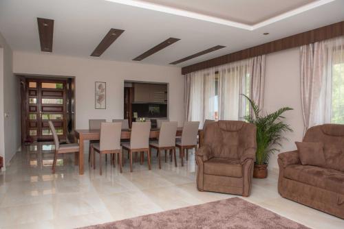 Relax Wellness Apartman Komlóska (Relax Wellness Apartman Komloska) in Komlóska