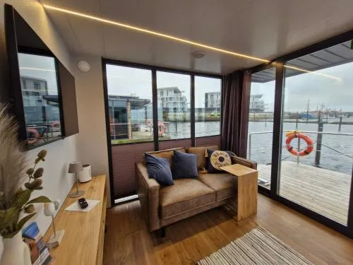 Hausboot Fjord Cirrus Solarboot mit Biosauna in Wendtorf in Wendtorf, Deutschland