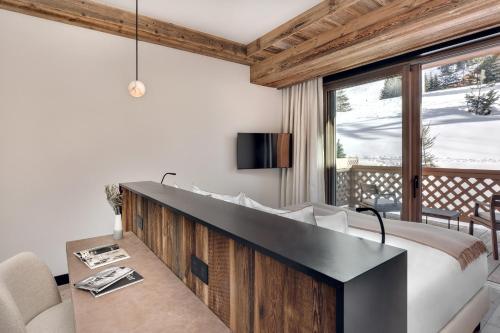 Antares NAOS 204D - huge duplex luxury apartment ski inski out in Meribel