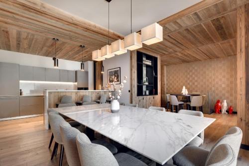 Antares NAOS 204D - huge duplex luxury apartment ski inski out in Meribel