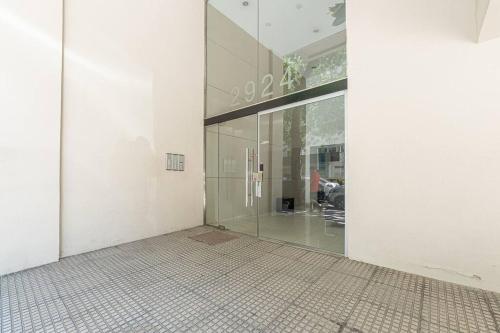 One-Bedroom Apartment image 6