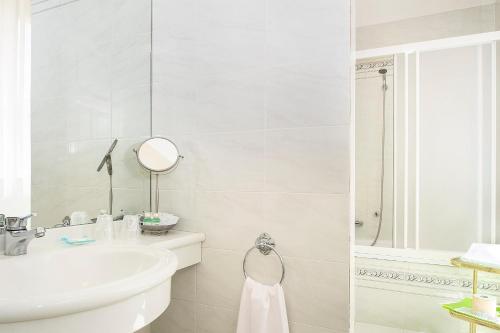 Albergo Quattro Stagioni - image 4