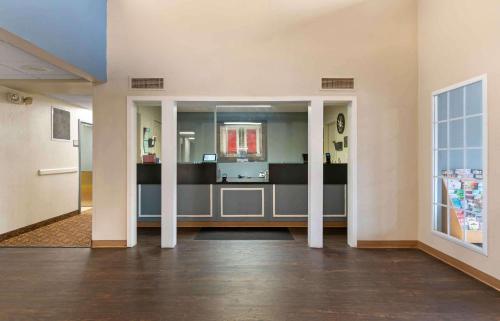 Extended Stay America Suites - Kansas City - Airport - Tiffany Springs - 로비