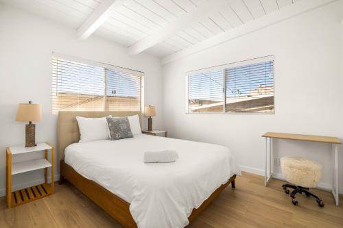 NEW! Ocean View Mid-Century Modern Beach House detail
