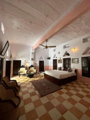 King Room room in balarwa haveli