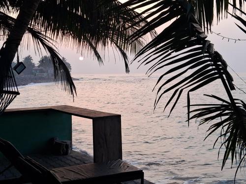 Turtle Beach Talpe in Unawatuna