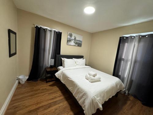 Niagara Falls (NY) Ferry Getaway Home! 2-Star Single Room suite