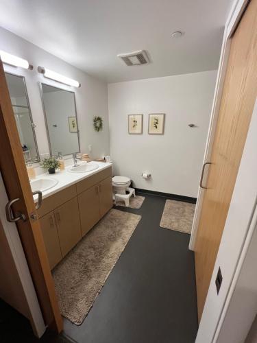 2 Bedroom Apt for UC San Diego affiliate, short-term sublease in San Diego, USA