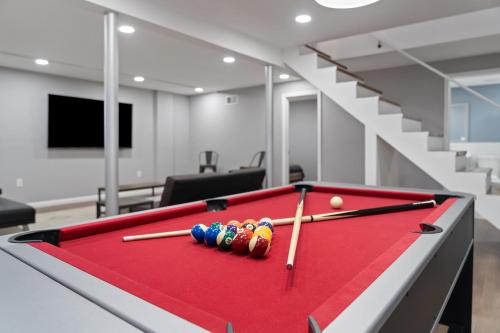 Amazing Vacation House in Poconos-HotTub-Game Room home in East Stroudsburg, USA