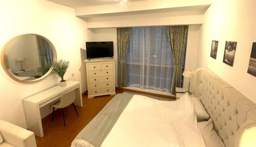 Marina view with Pool, Gym, Tennis Court, 5 mins to Beach, Dubaj (zdjęcie 9)