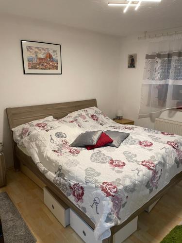 Moderne Erdgeschosswohnung in Neuenstein, Deutschland