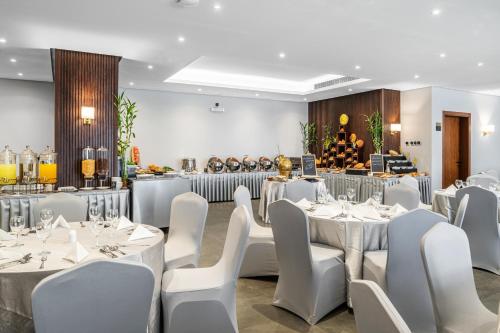Elaf Qinwan Hotel - 레스토랑