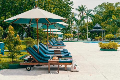 泳池, 茵雅湖酒店 (Inya Lake Hotel) in 仰光