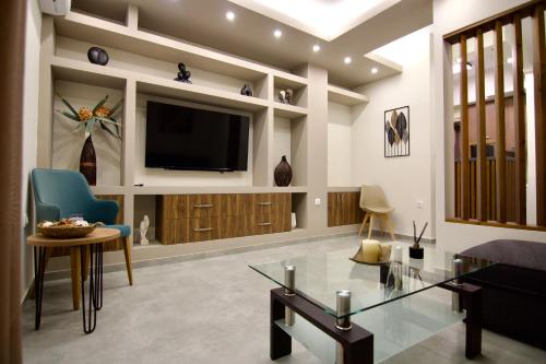 Luxurious apartment 10' from city center, Афины