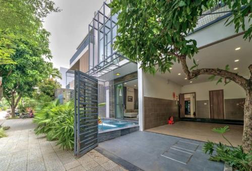 Luxury Private Pool villa - Free Pick up and Full AC
